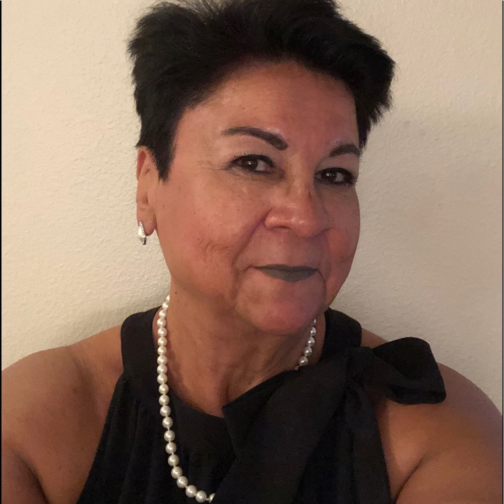 Meet your Posher, Shelly